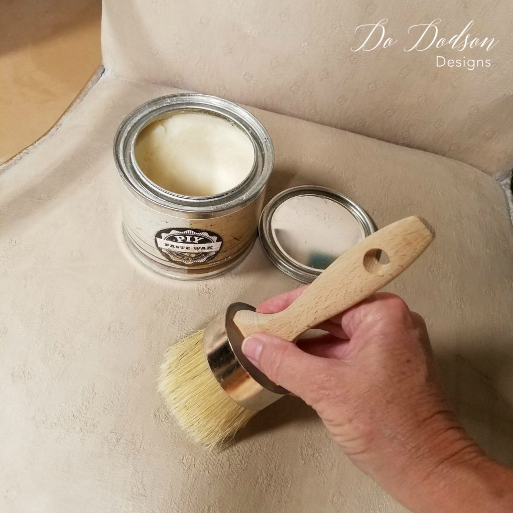 Adding wax over your fabric paint after it is dried, creates a smooth almost leather like finish. Yes, you can paint fabric on old chairs. #dododsondesigns #paintfabric #paintedfabric #fabricpaint #paintedfurniture