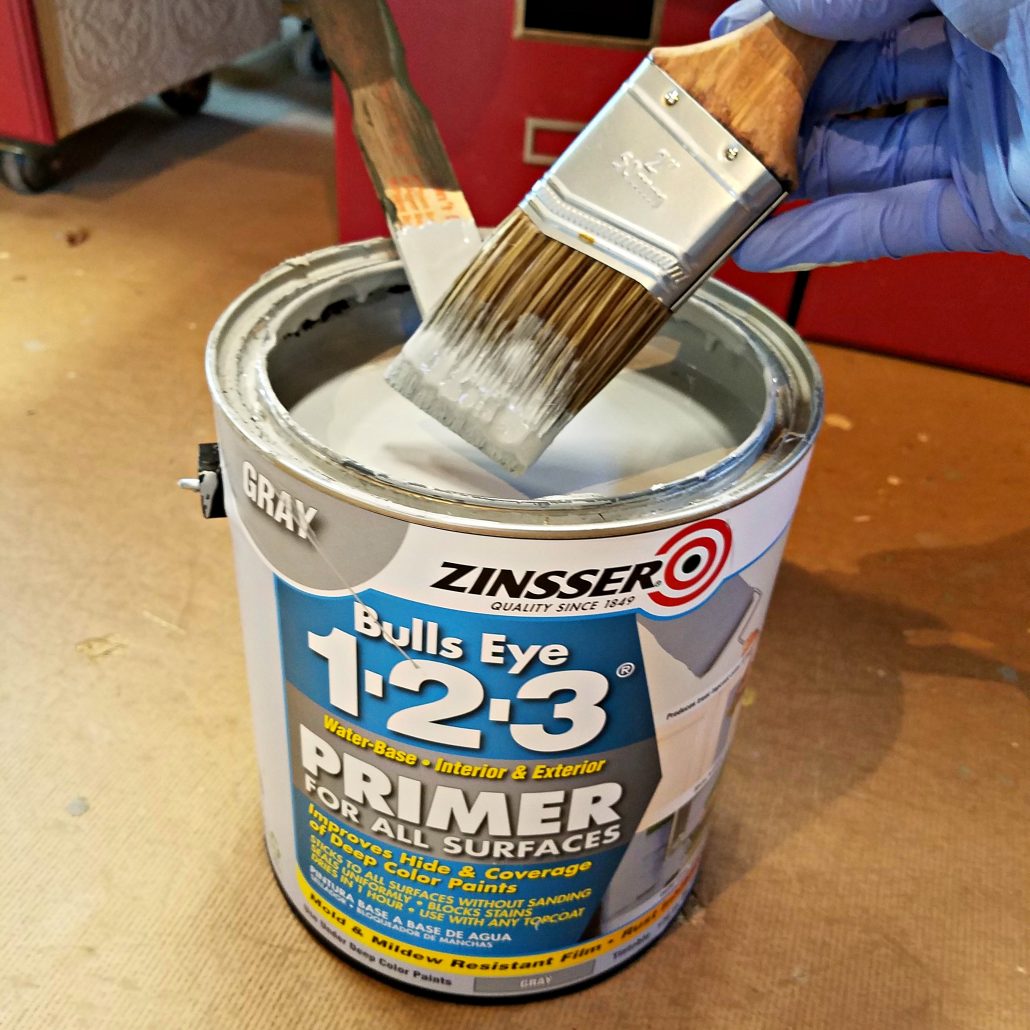 I use Zinsser Bulls Eye 1-2-3 Primer before painting with metallic paints. It works!