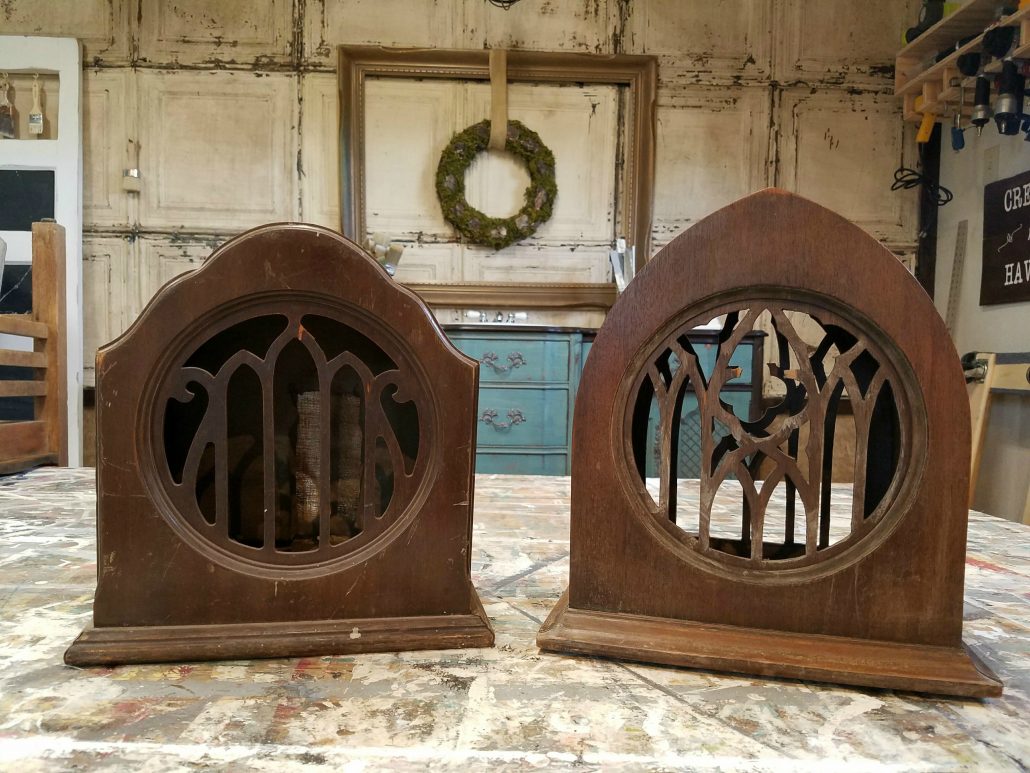 Come see the Farmhouse Makeover I did on these vintage speakers!