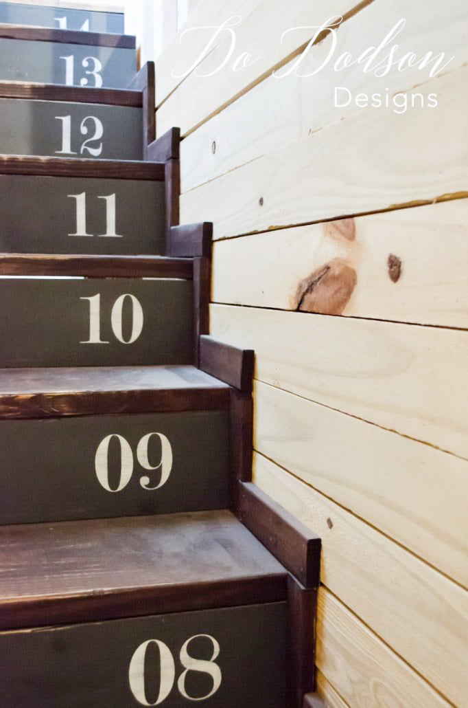 I love how the numbers are painted on the risers of this stairway. It gives me ideas. 