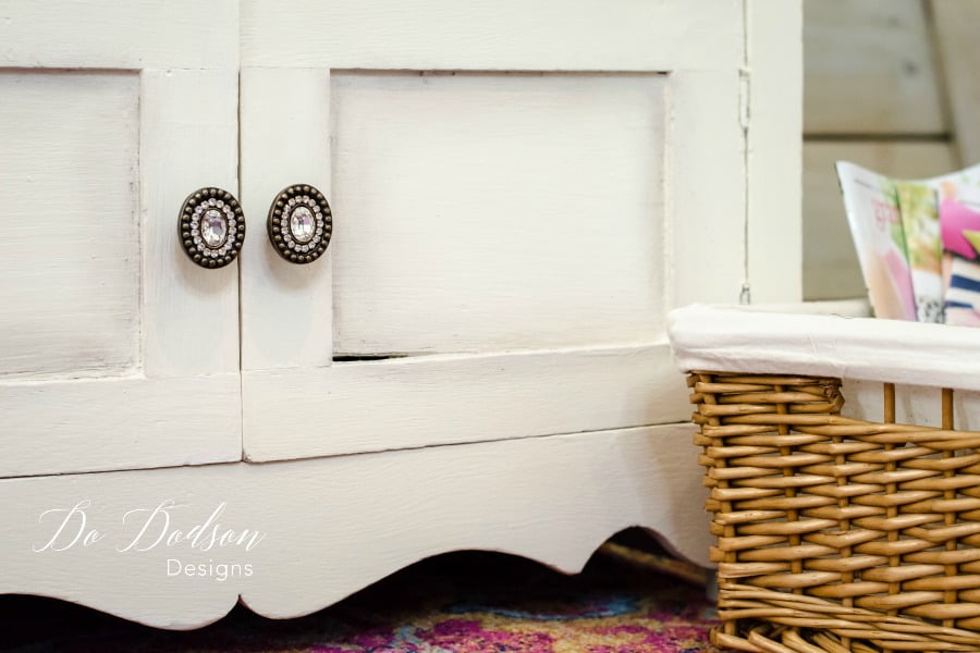 These Hobby Lobby knobs added just the right amount of farmhouse glam to this furniture makeover! 