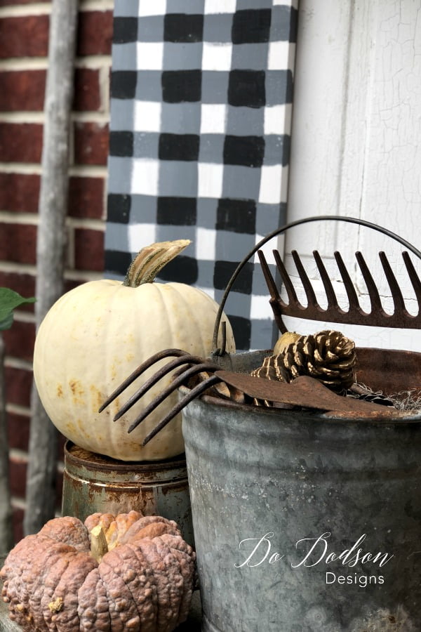 How To Paint An Amazing Buffalo Check Patterned Board For Your Fall Decor