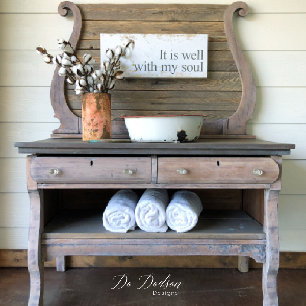 How to Use Antiquing Wax to Create a White Wash Effect - Country Chic Paint