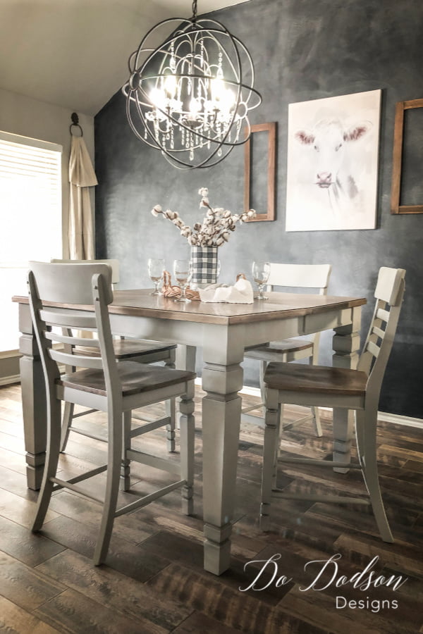 What a sweet farm table and the perfect size for a breakfast nook.