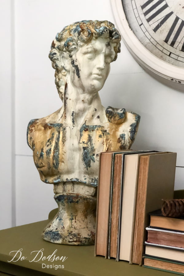 I wasn't sure the aged patina on Michelangelo's David would look good with my farmhouse decor. I'm thing it looks great! 