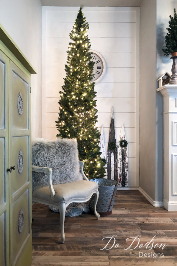 How to add rustic Christmas decor to your home on a budget.