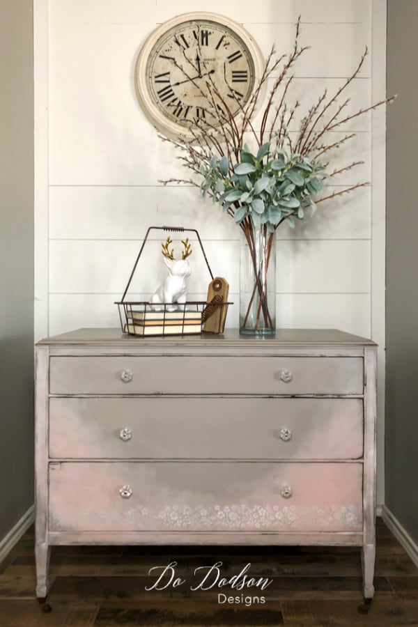 Check out this vintage dresser makeover with my favorite paint colors. 