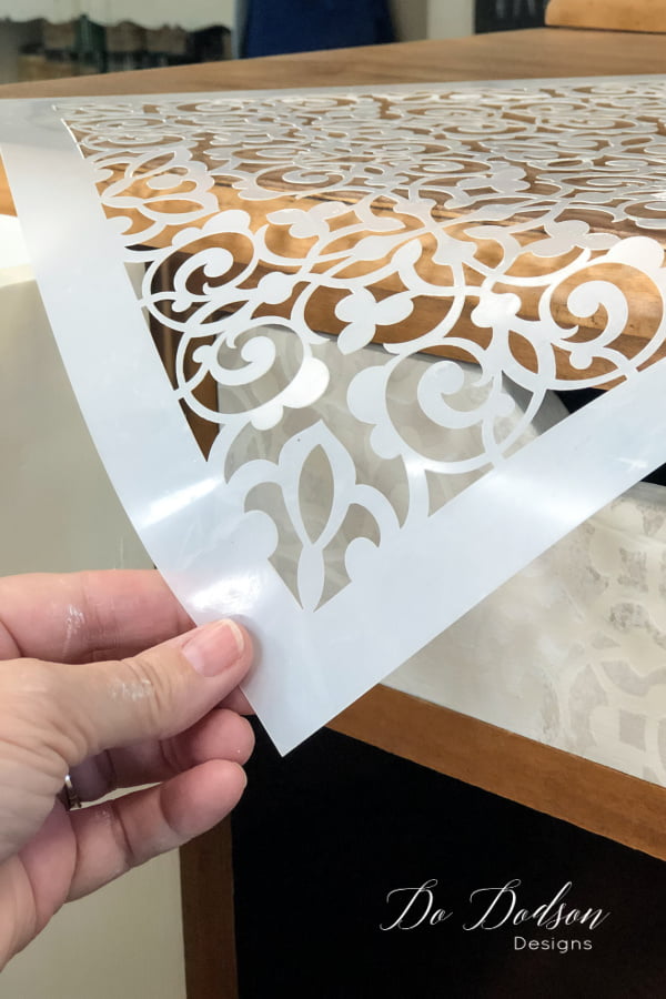 I need this in my life! That was my first thought when I received this new stencil from Dixie Belle Paint Co. But a Moroccan pattern would be hard to mesh with my farmhouse style... so after some thought, I decided to try it using a neutral color pallet with some chalk paint stenciling. 