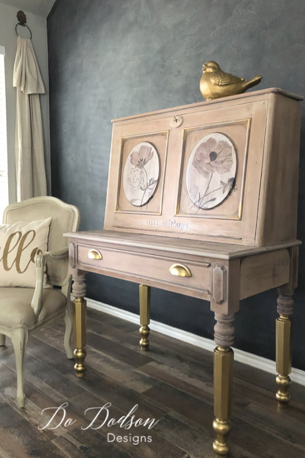 Chalk paint makes the perfect whitewash for wood furniture. I used Dixie Belle Paint and diluted butter cream with water to create this look with GOLD accents. 
