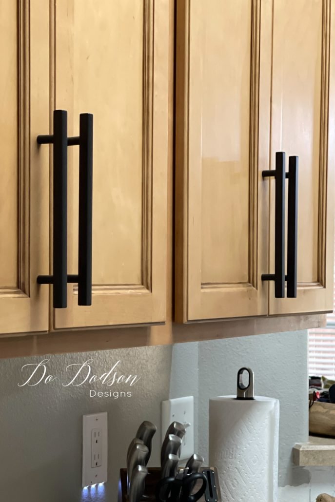 Learn how I installed these gorgeous, budget-friendly black kitchen cabinet pulls and got the perfect placement. You'll thank me later! 
