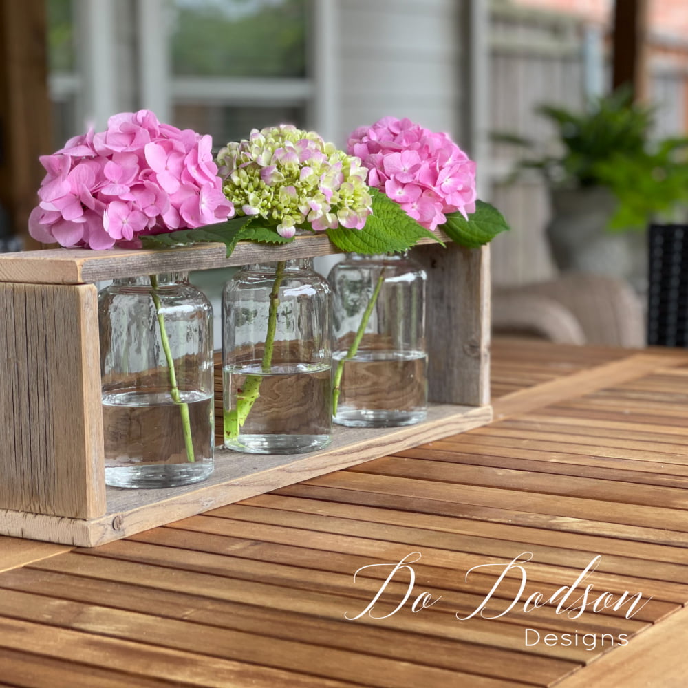 This was one of those feel-good DIY projects, and I'm so happy I get to share it with you. Learn how I made these rustic wood vase holder in 4 easy steps on the blog. 