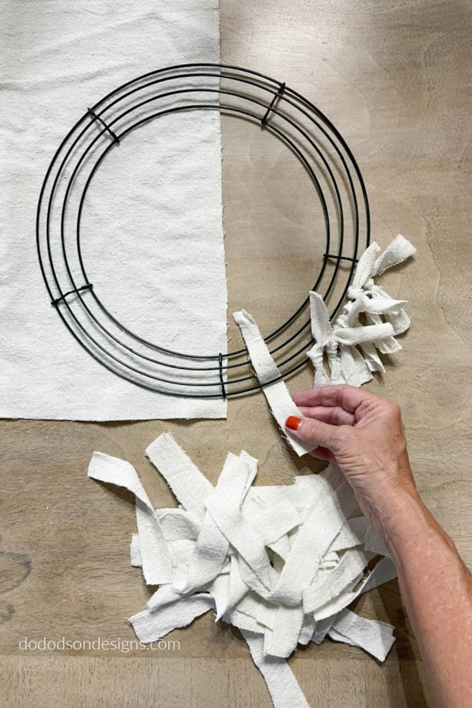 How To Make A Quick And Easy Drop Cloth Wreath - Step By Step Tutorial 
