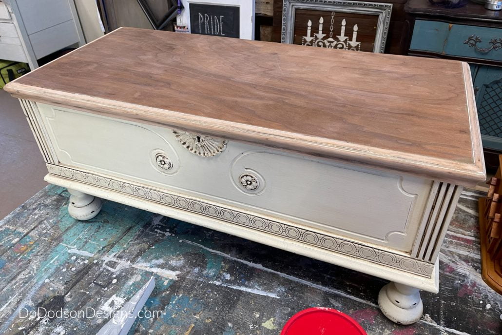 Just in case you're on the fence about this whole DIY chalk paint recipe, here is an excellent testimonial from yours truly. This piece is my circa 1930s Roo's Cedar Chest. I painted it some ten years ago with this recipe. Usually, I wouldn't attempt to repaint over a finish like this one, but I wanted to change color, and that is the only reason.   