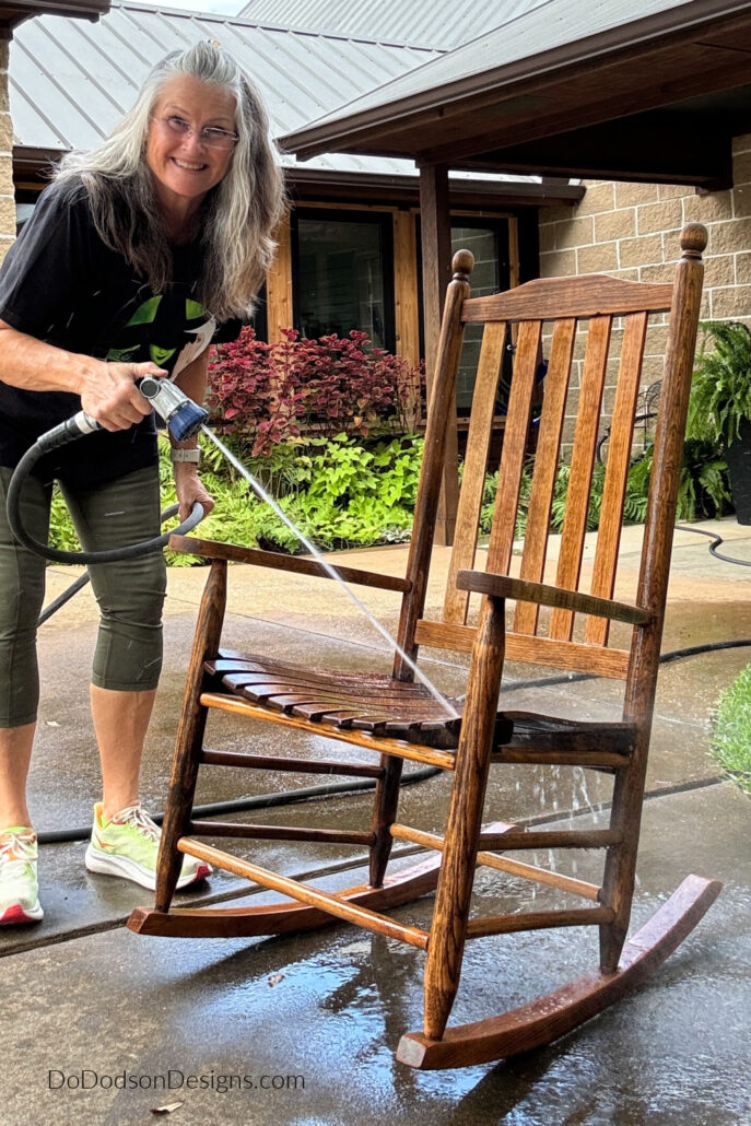 how to clean wood furniture before painting