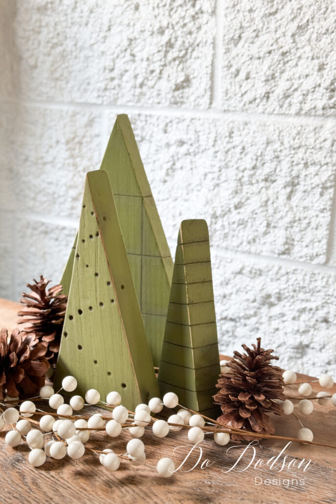 DIY Wood Block Christmas Trees Made From Scrap Wood